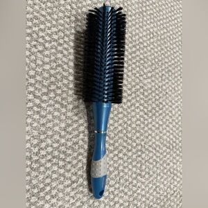 BaByliss Pro Round Hair Brush